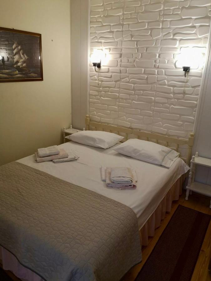 Mira Sea Front Guesthouse Komiza Exterior photo
